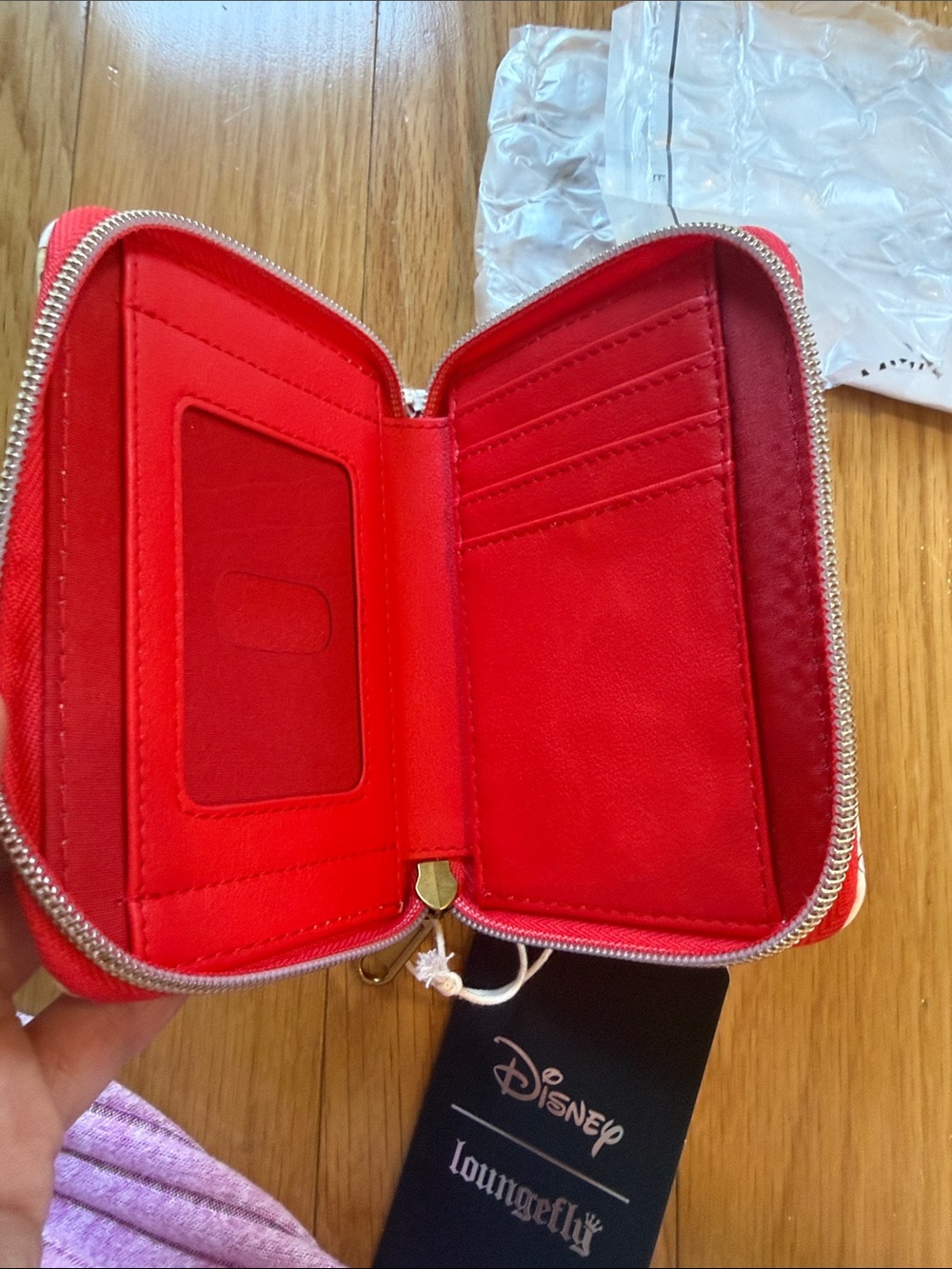 NWT Loungefly Mickey & Minnie Vday Treats Zip Wallet - Picture 4 of 5